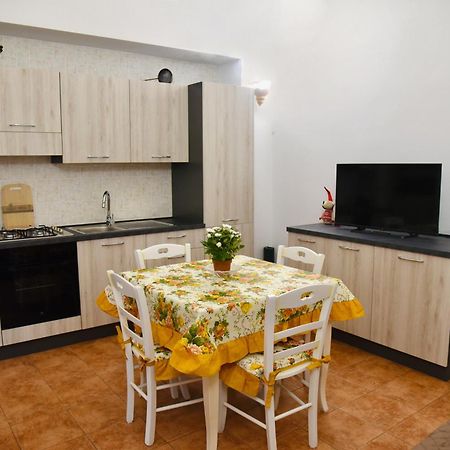 הוילה מרטינה פרנקה La Casa Di Nonno Peppe מראה חיצוני תמונה